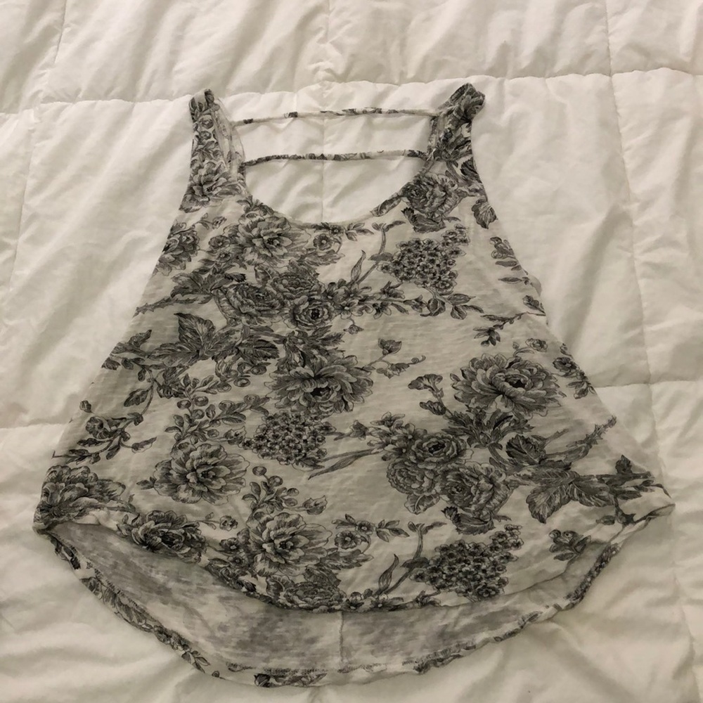 Black and white crop tank top